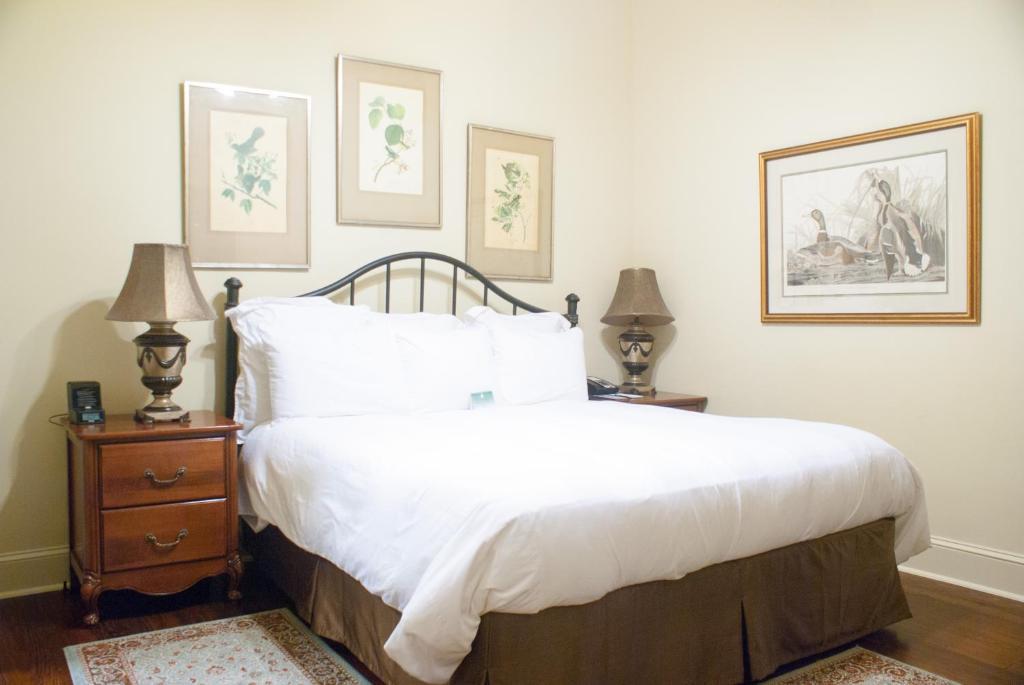 Audubon Cottages New Orleans Room photo